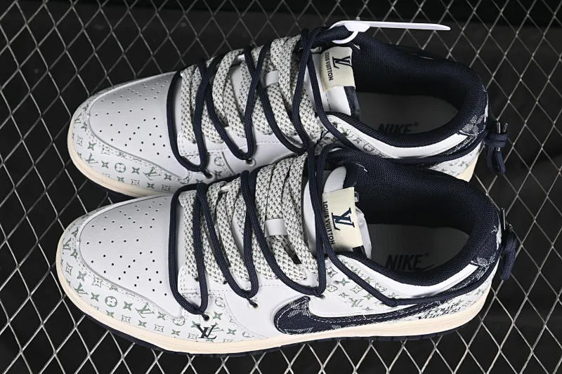 All categories Nk SB Dunk Series Nk SB Dunk Low High-end customization Low-top sneakers Nike SB Dunk Low LV co-branded denim hook luminous strap Anniversary high-end customization Low-top casual sneakers DM6868-086